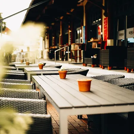 Am Gueterbahnhof Albergue Neubrandenburg