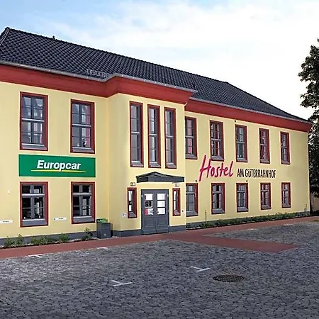 Am Gueterbahnhof * Neubrandenburg