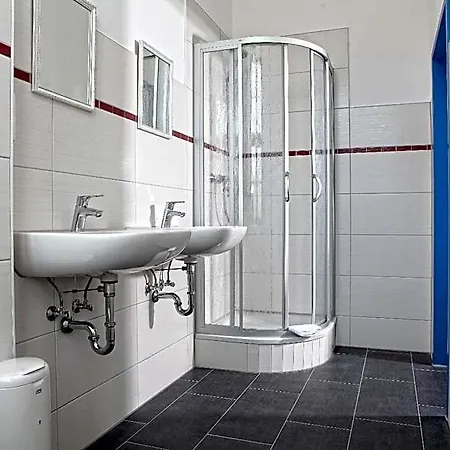 Am Gueterbahnhof Hostel Neubrandenburg