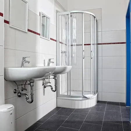 Am Gueterbahnhof Albergue